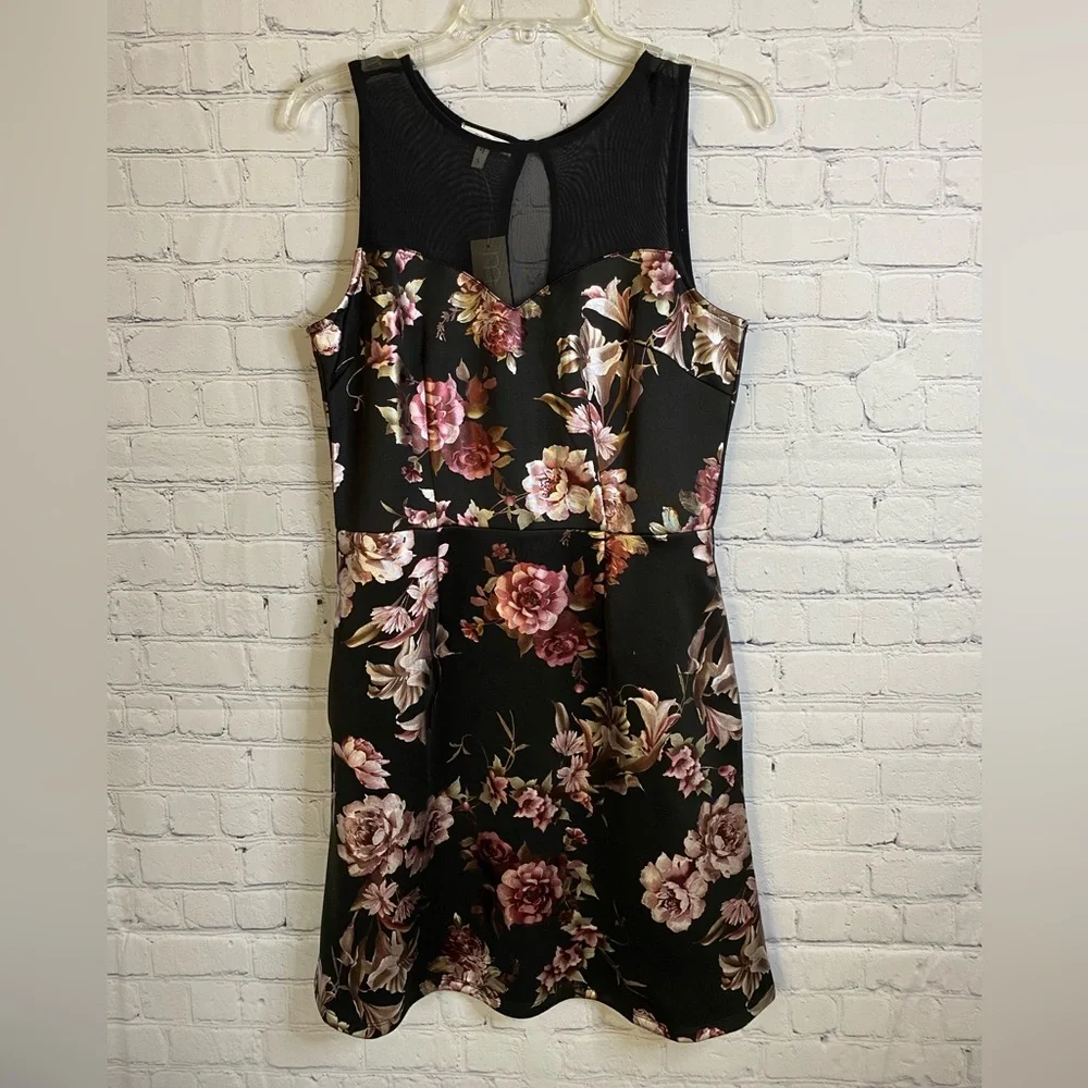 NWTO! Maurice dress! Size small! - Picture 1 of 9
